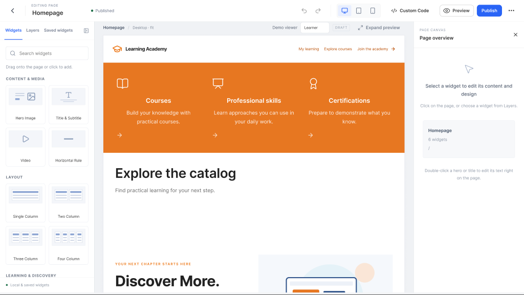Sitebuilder page editor with a widget library, central canvas and contextual controls